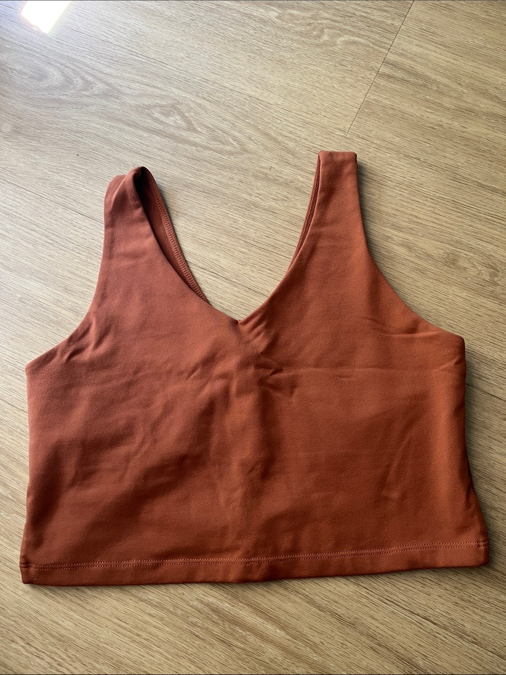 Amazon Basics Performance Rust Cropped V-Neck Tank